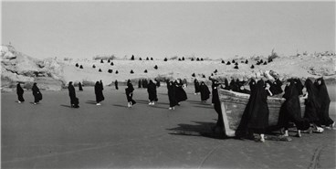 Photography, Shirin Neshat, Untitled, 1999, 39917