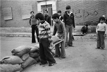 Photography, Mohammad Sayyad, Entrenchment of people in Tehran No road (Farahabad St.) - Feb 10th, 1979, 1979, 28067