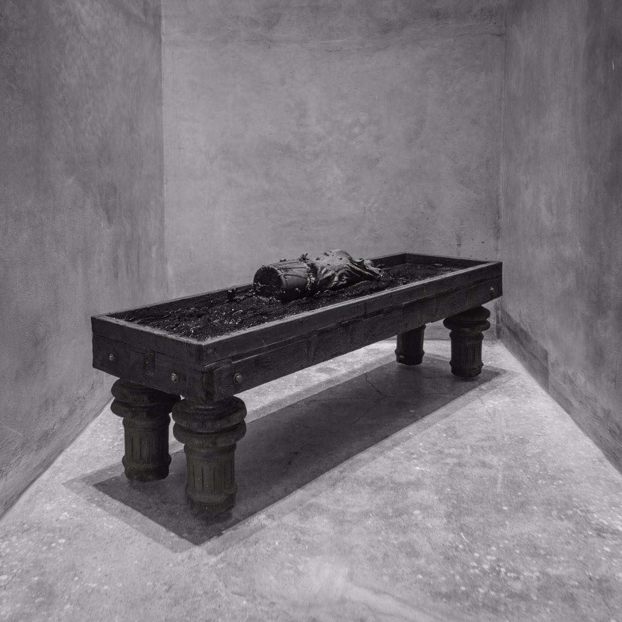 Mojtaba Amini, Rahel, to Leave One’s Country; to Die, 2015