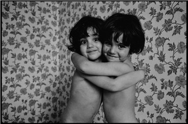 Photography, Abbas Attar (Abbas), FRANCE. Paris. Aram and Arash at home., 1980, 25726