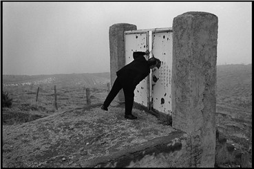 Abbas Attar, Iran, Abbas Kiarostami on a hill, 1997, 0