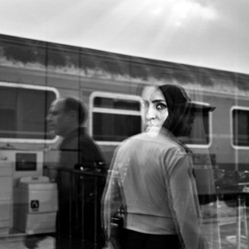 یک آنِ عادی