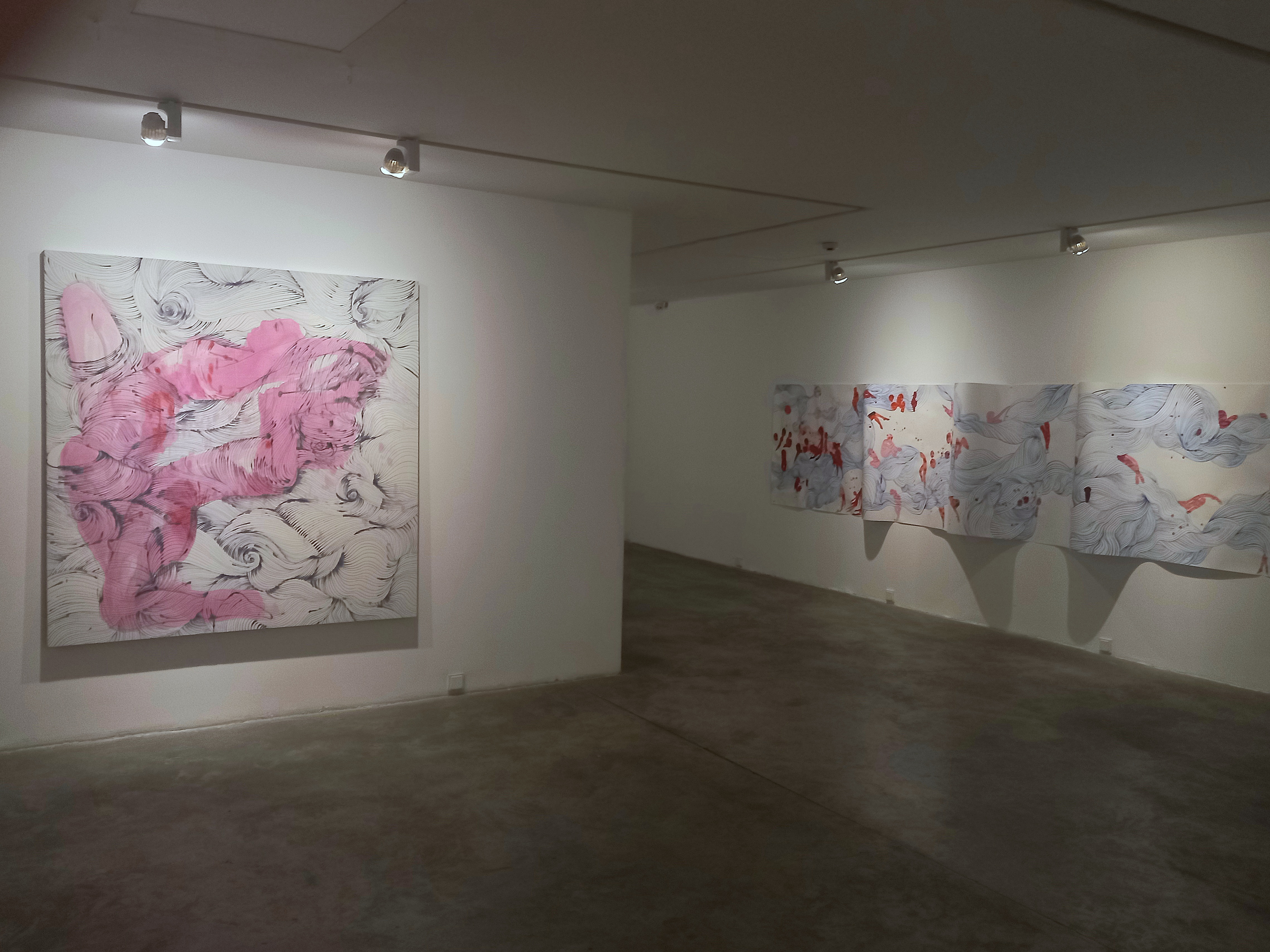 Floating, installation view