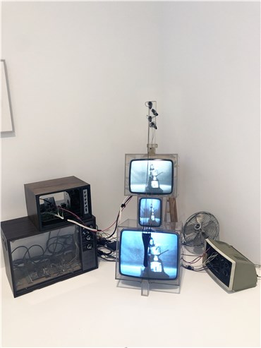 نمایشگاه الکتریکی جدیدی در مرکز هنری واکر برگزار می‌شود